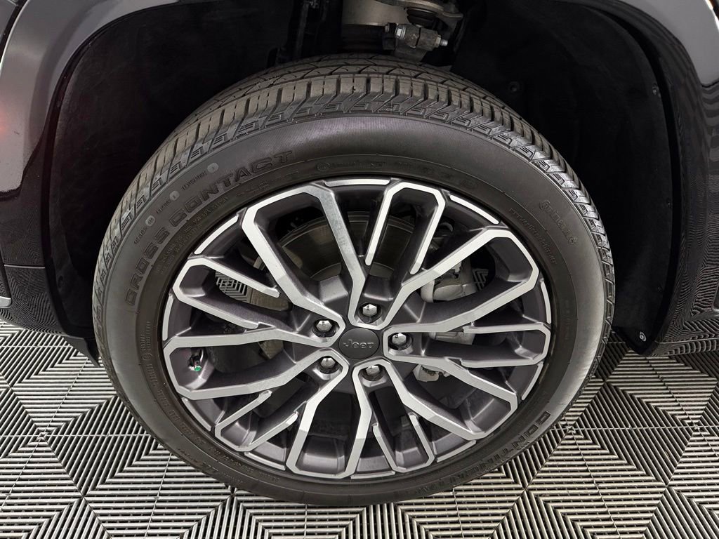 Used 2021 Jeep Grand Cherokee L Summit AWD/4WD image 12