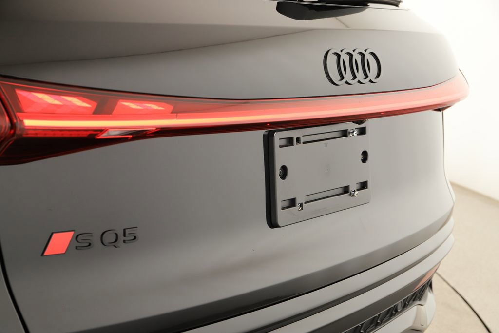Certified 2025 Audi SQ5 Prestige image 34