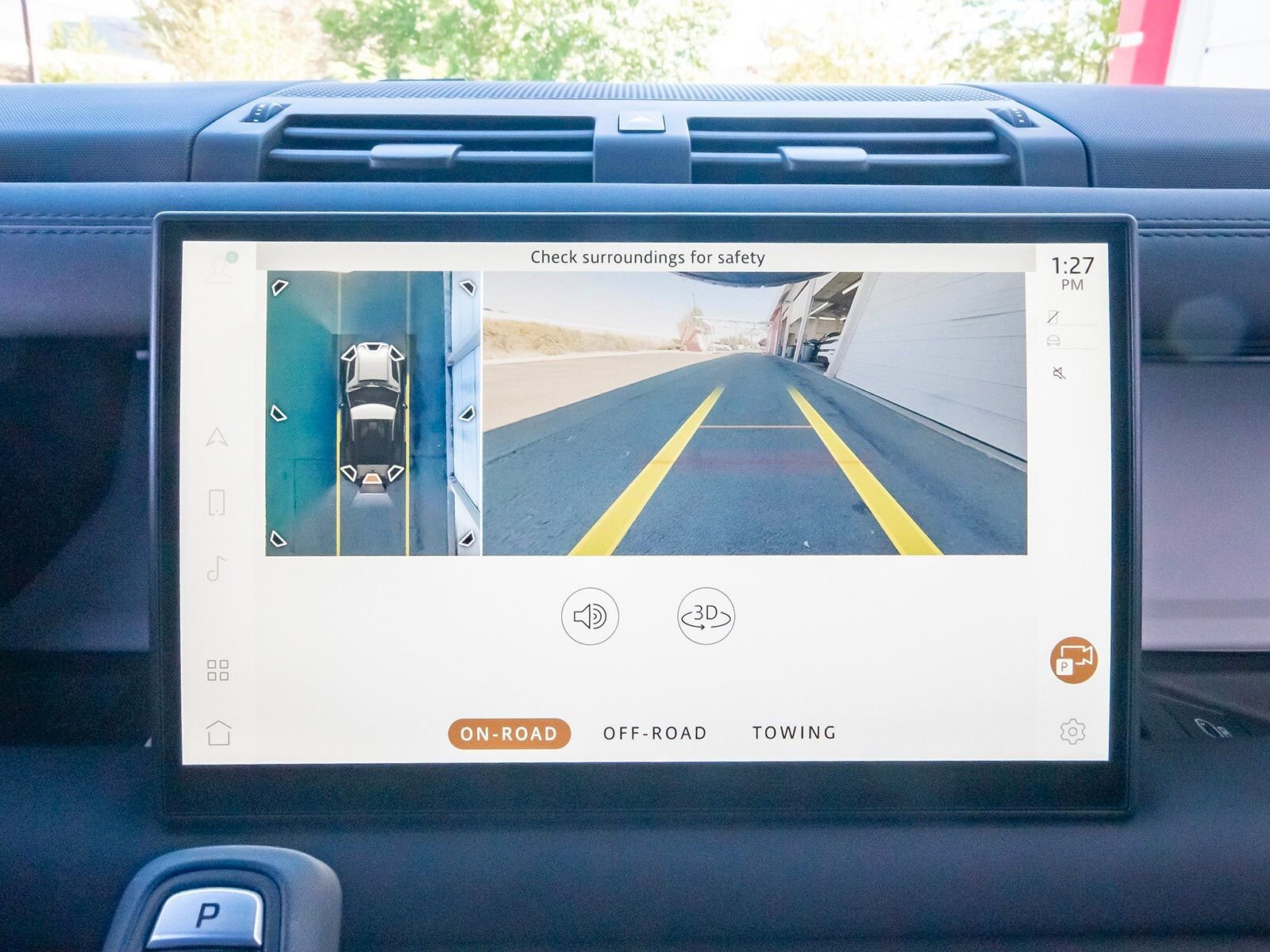 Used 2025 Land Rover Defender 90 S image 20