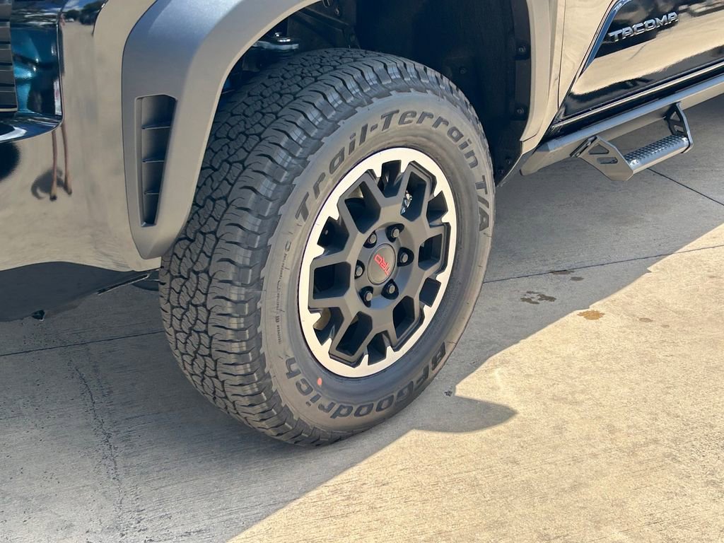 New 2026 Toyota Tacoma TRD Off-Road AWD/4WD image 9