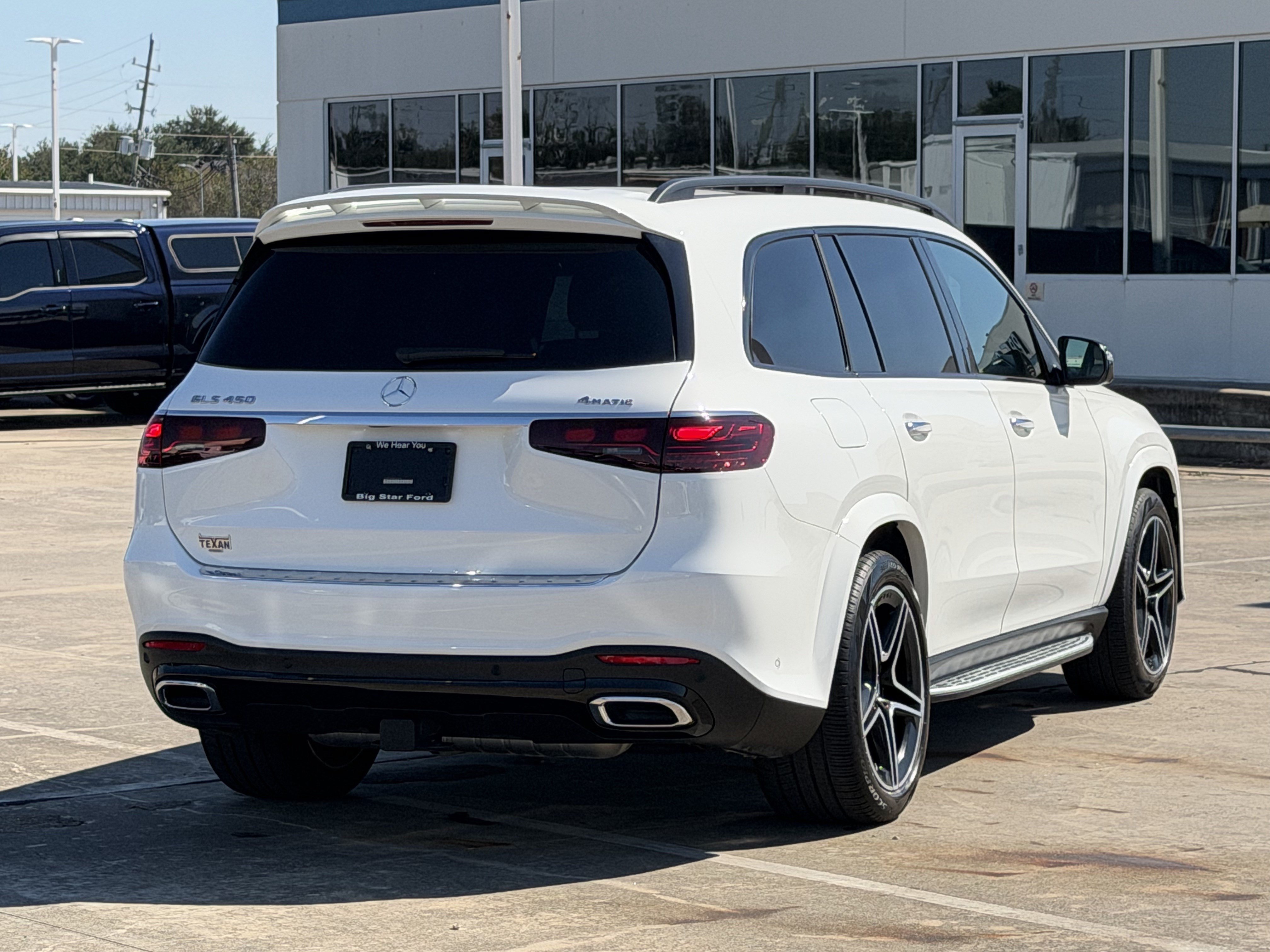 Used 2025 Mercedes-Benz GLS 450 4MATIC image 7