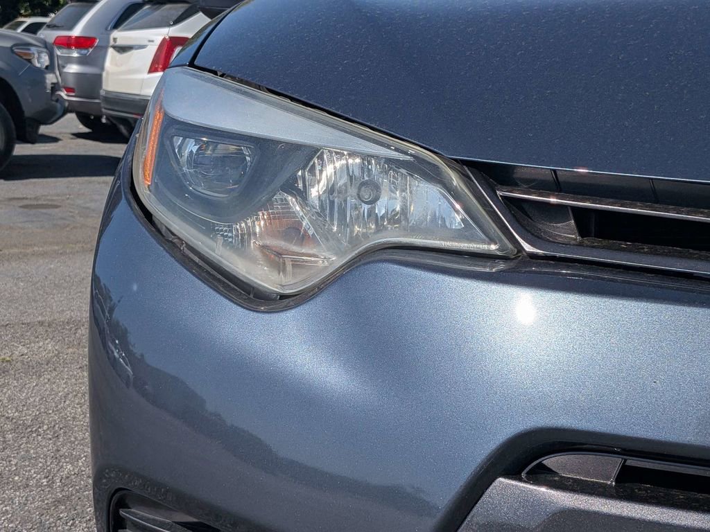 Used 2015 Toyota Corolla LE image 10