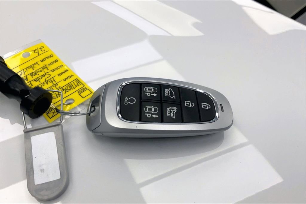 Certified 2023 Hyundai Santa Fe Limited AWD/4WD image 10