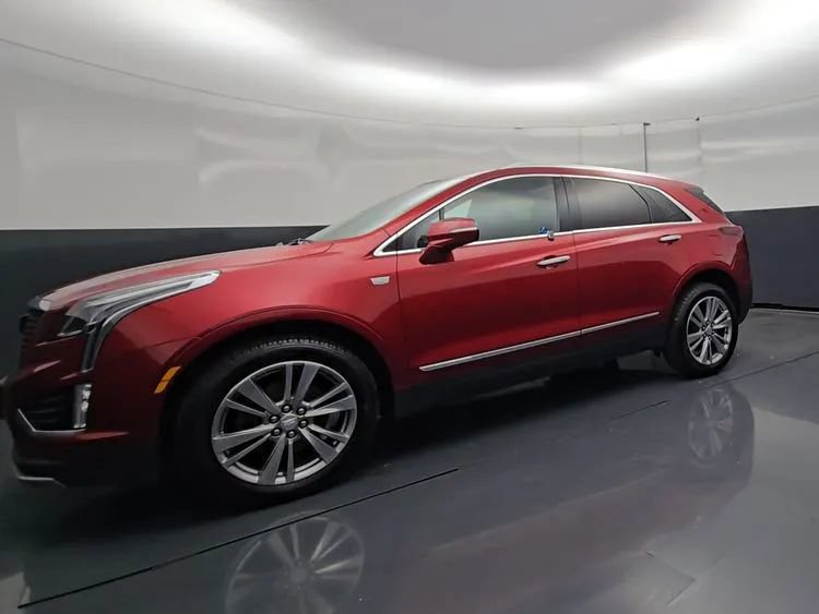 Used 2024 Cadillac XT5 Premium Luxury AWD/4WD image 3