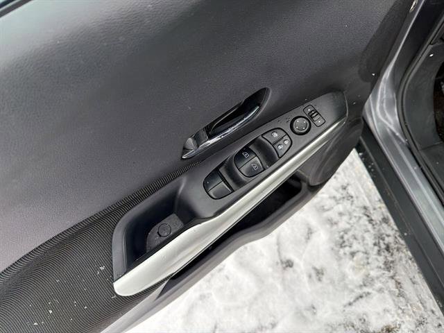 Used 2019 Nissan Kicks SV image 15