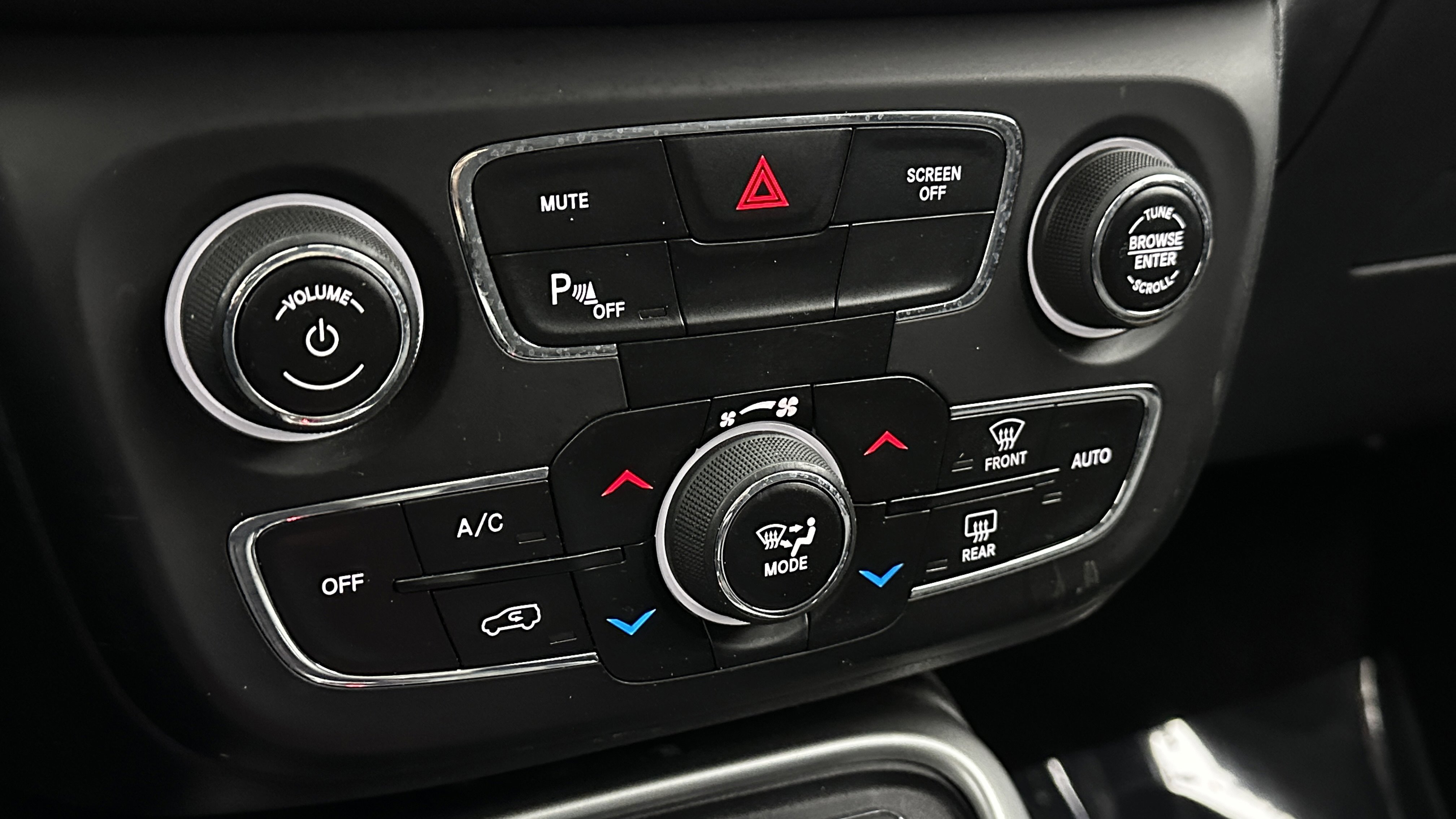 Used 2019 Jeep Compass Sport image 16