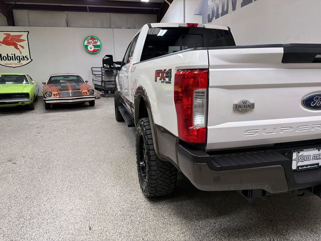 Used 2017 Ford F250 King Ranch w/ FX4 Off-Road Package AWD/4WD image 9