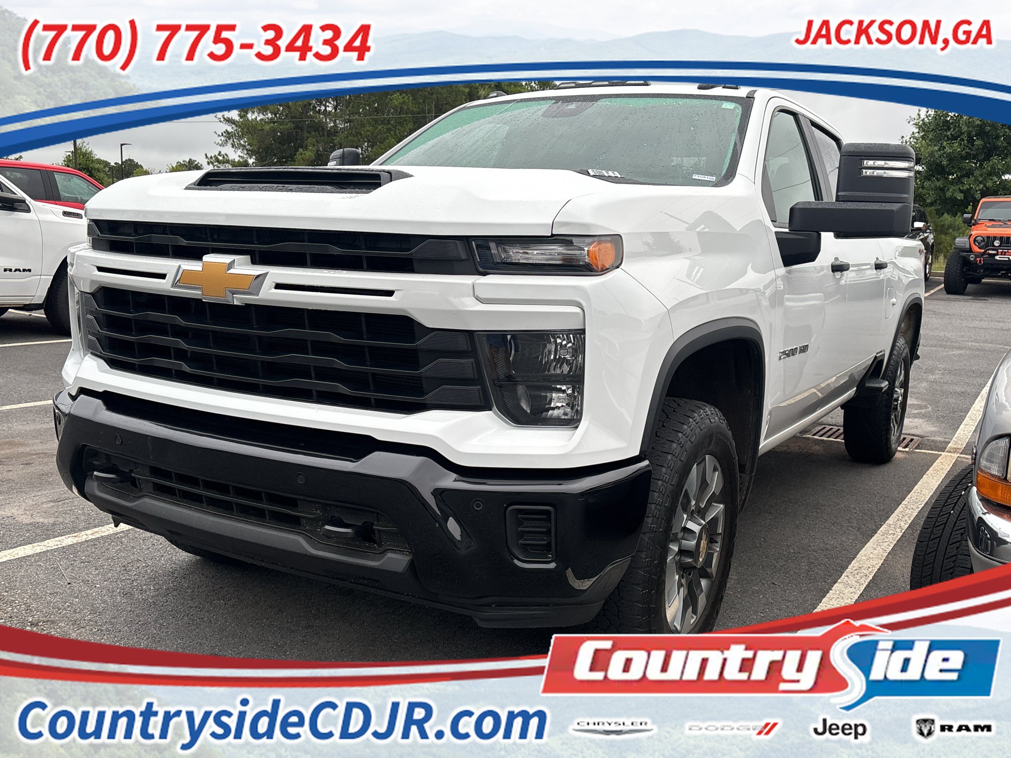 Used 2025 Chevrolet Silverado 2500 Custom w/ Custom Value Package AWD/4WD image 1