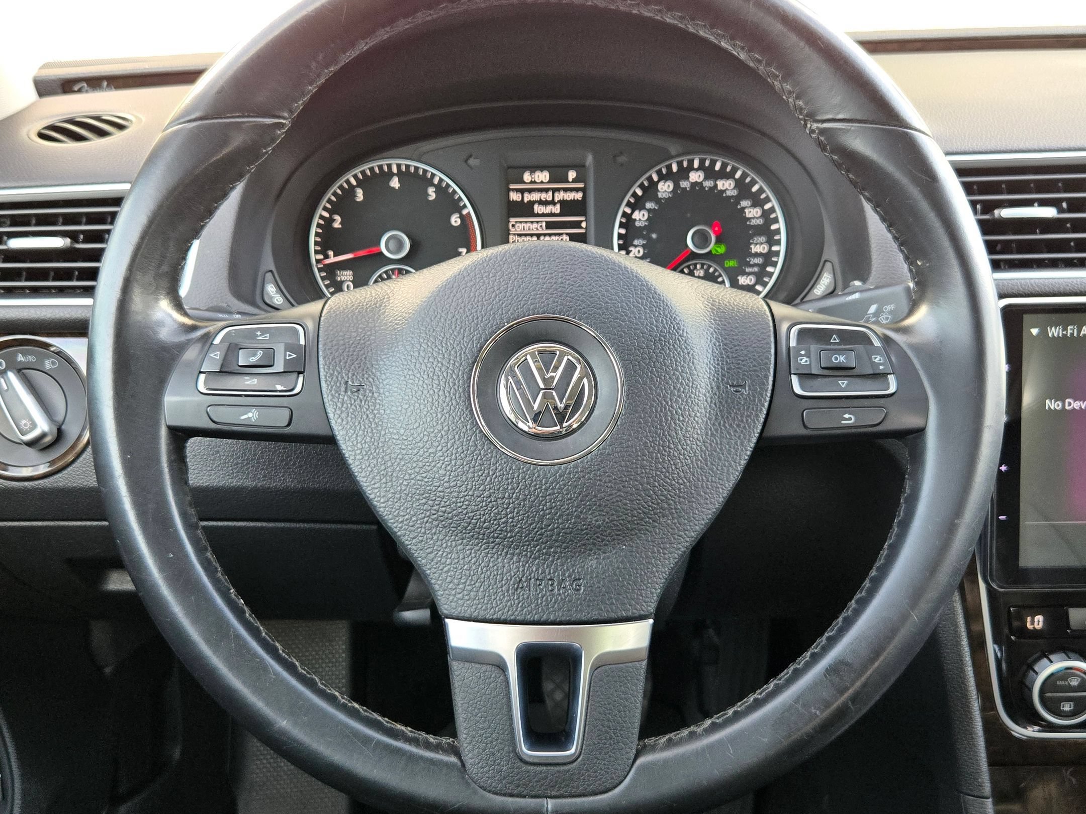 Used 2015 Volkswagen Passat 1.8T SEL Premium FWD image 20