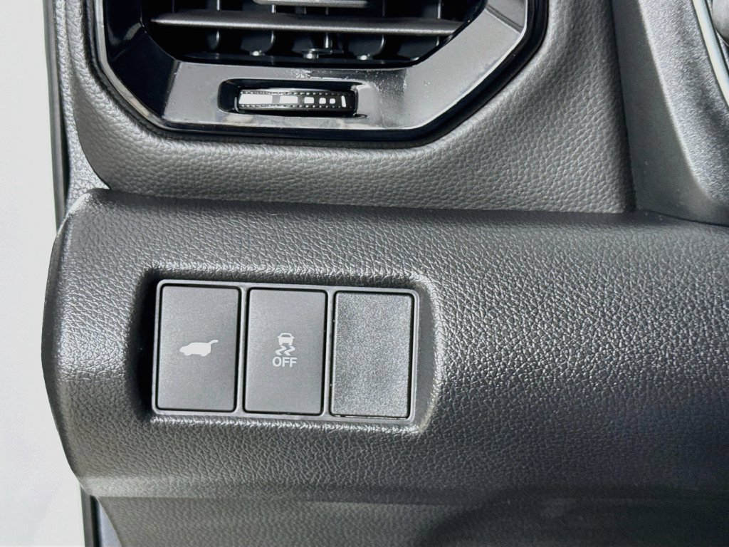 Used 2024 Honda Pilot Touring image 13