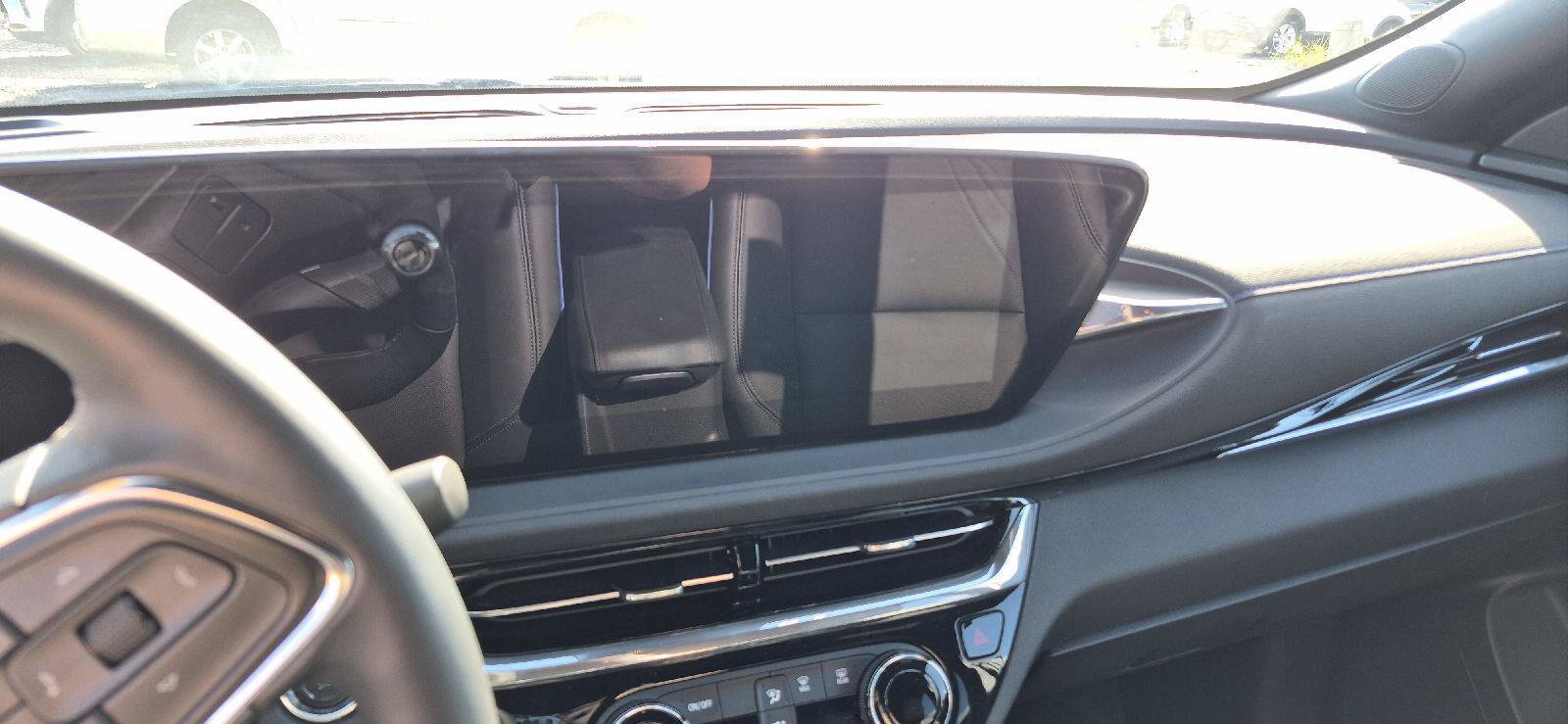 Used 2025 Buick Envista Sport Touring w/ Experience Buick Package FWD image 9