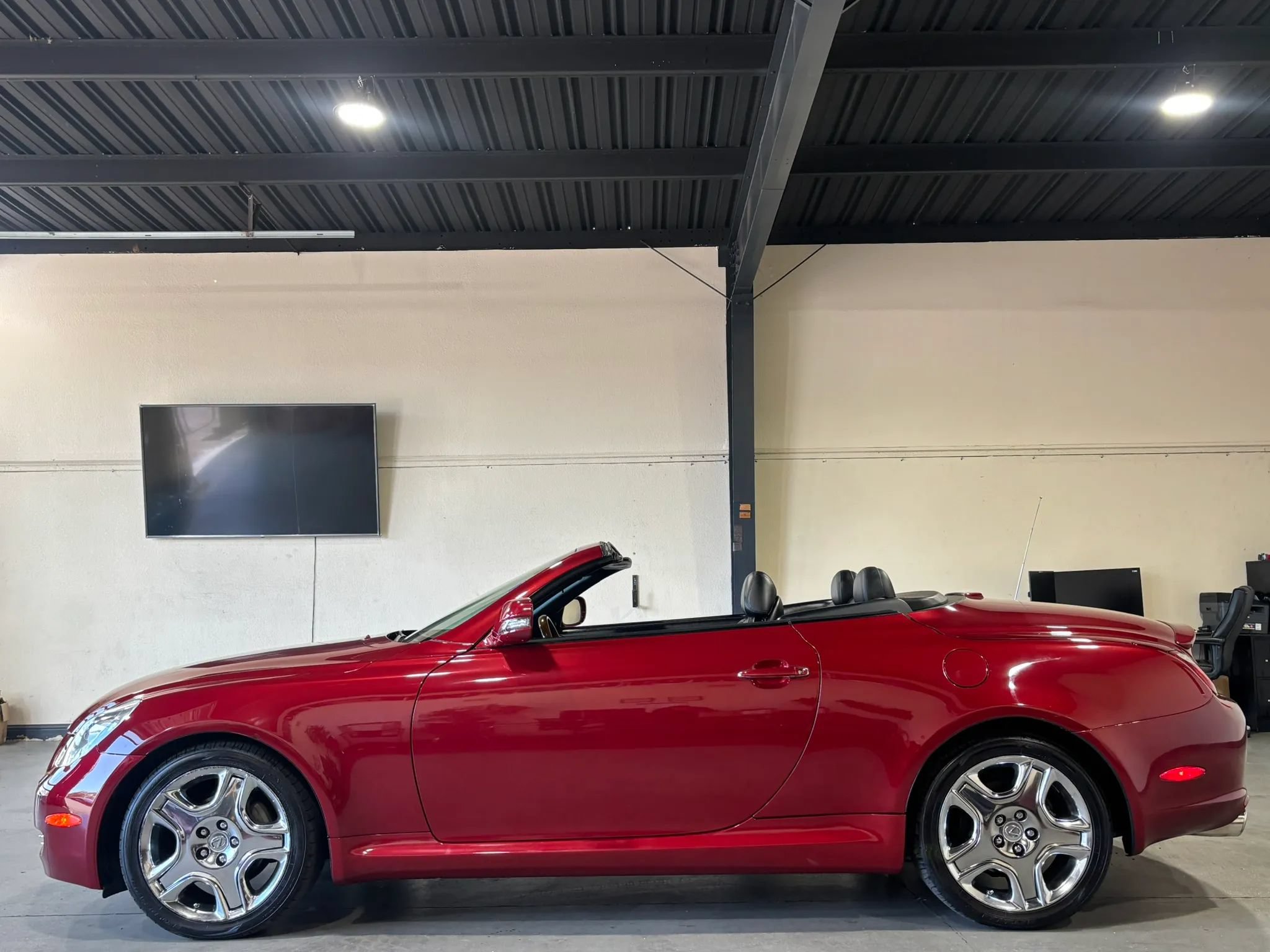 Used 2009 Lexus SC 430 Convertible RWD image 16