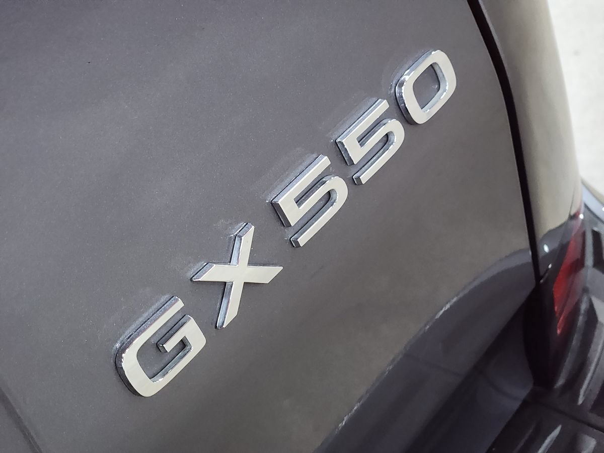 Used 2024 Lexus GX 550 w/ Accessory Package (Z1) AWD/4WD image 25