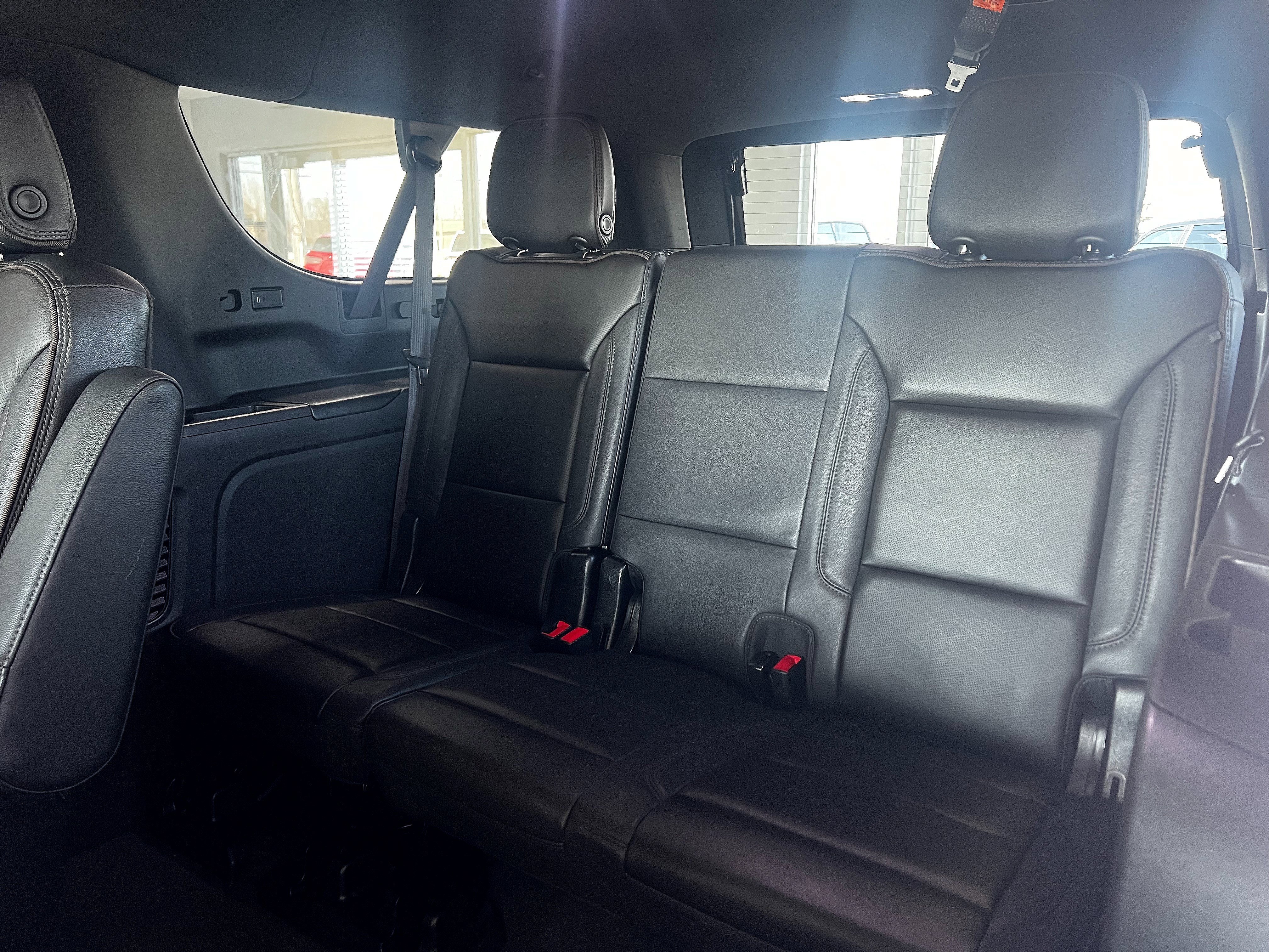 Used 2023 Chevrolet Suburban High Country w/ Advanced Technology Package AWD/4WD image 26