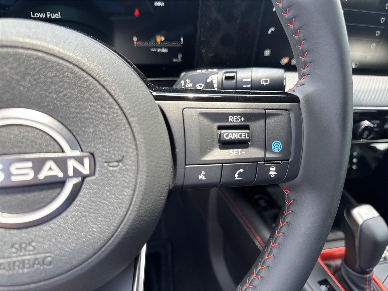 New 2026 Nissan Kicks SR AWD/4WD image 22