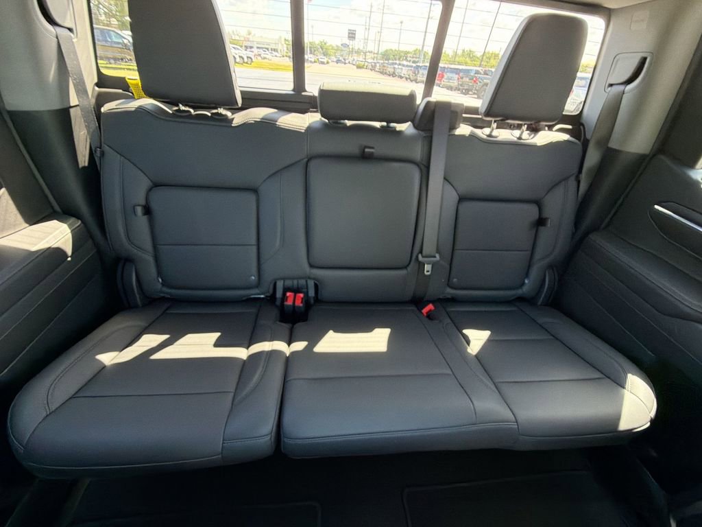 Used 2024 GMC Sierra 1500 SLT w/ SLT Premium Plus Package AWD/4WD image 14