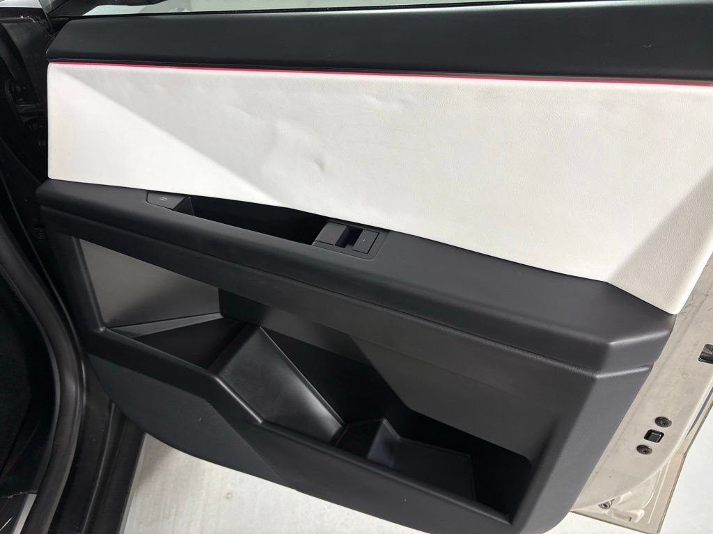 Used 2024 Tesla Cybertruck AWD Crew Cab image 19