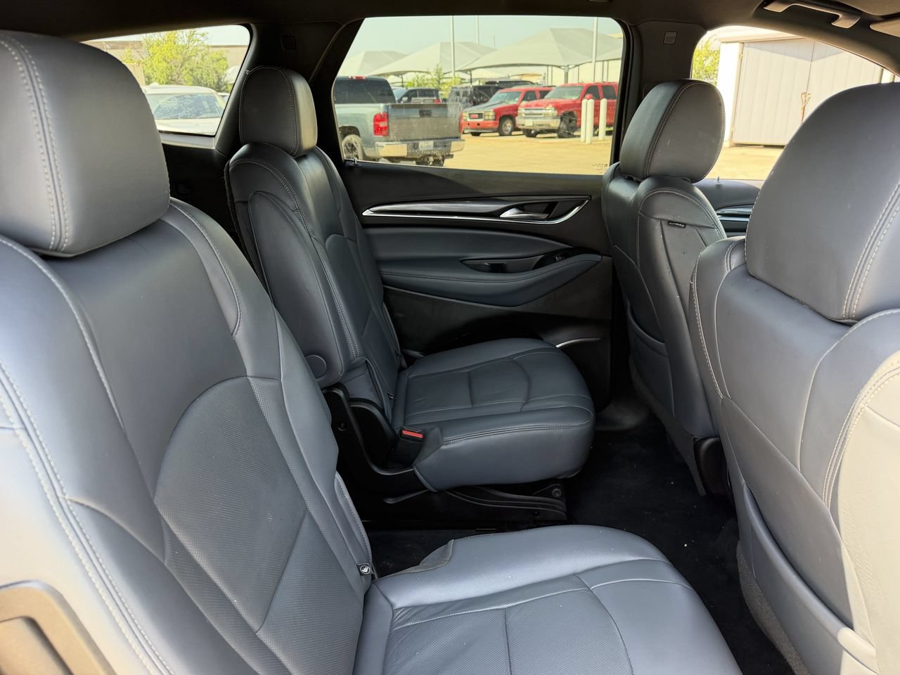 Used 2022 Buick Enclave Essence FWD image 25