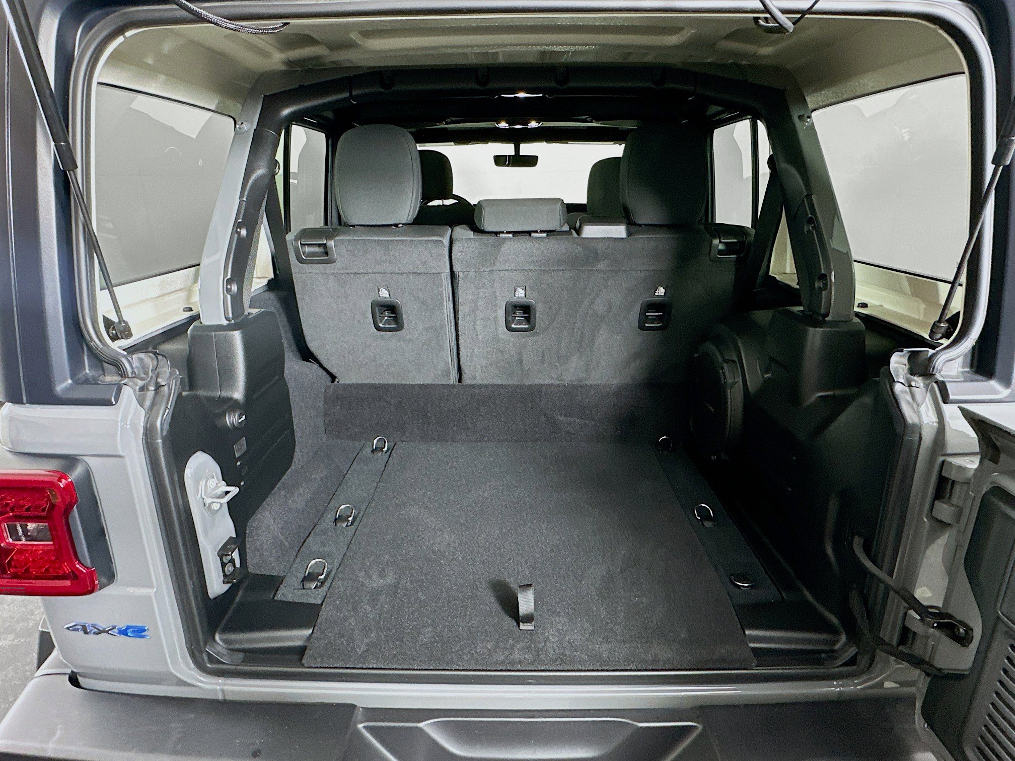 Used 2023 Jeep Wrangler Rubicon w/ Cold Weather Group image 28