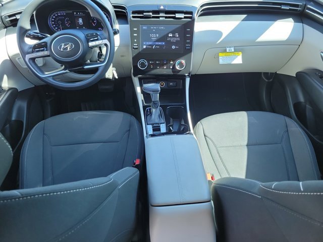 Used 2023 Hyundai Tucson SE image 16