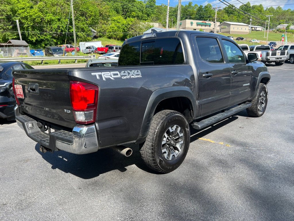 Used 2017 Toyota Tacoma TRD Off-Road image 20