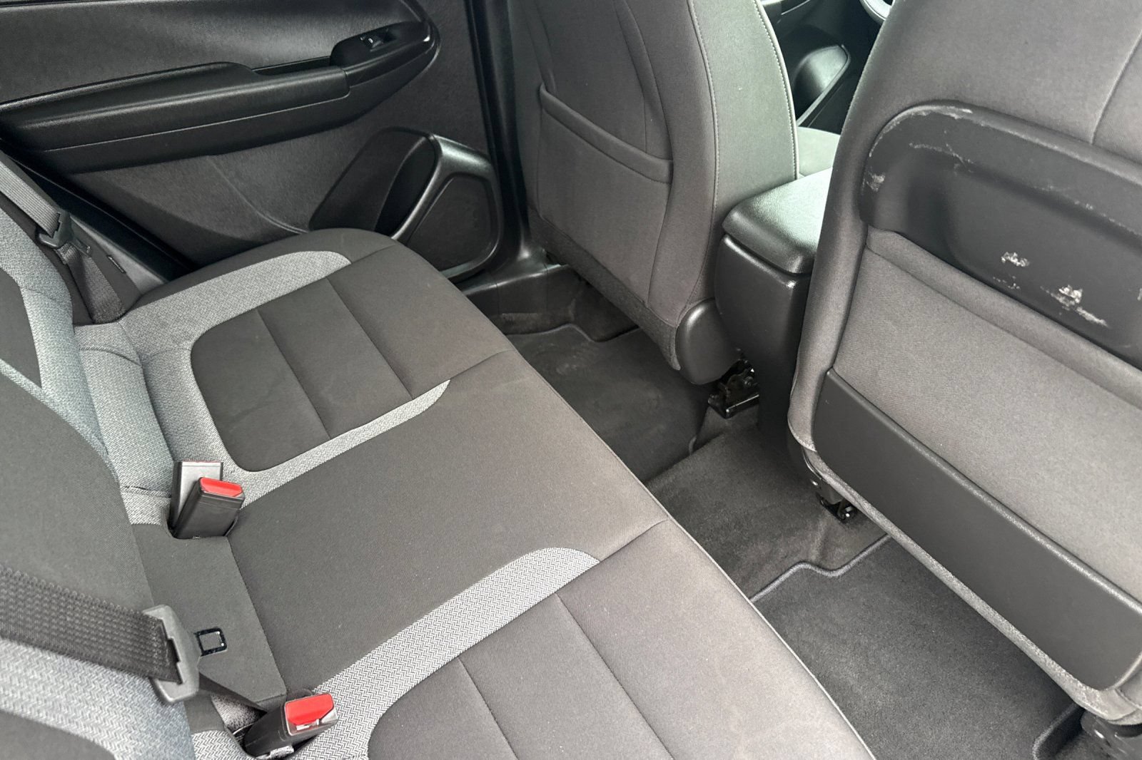 Used 2025 Chevrolet TrailBlazer LT AWD/4WD image 17