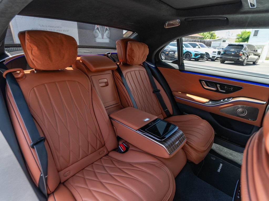 Used 2024 Mercedes-Benz S 63 AMG S image 29