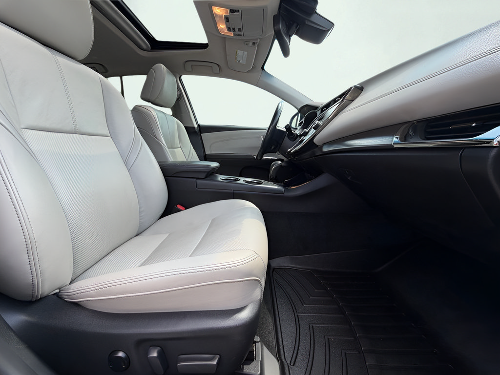 Used 2018 Toyota Avalon Limited w/ Carpet Mat Package FWD image 27