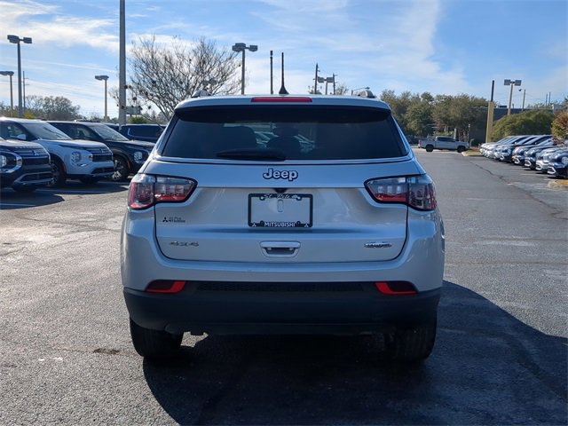 Used 2024 Jeep Compass Latitude image 7