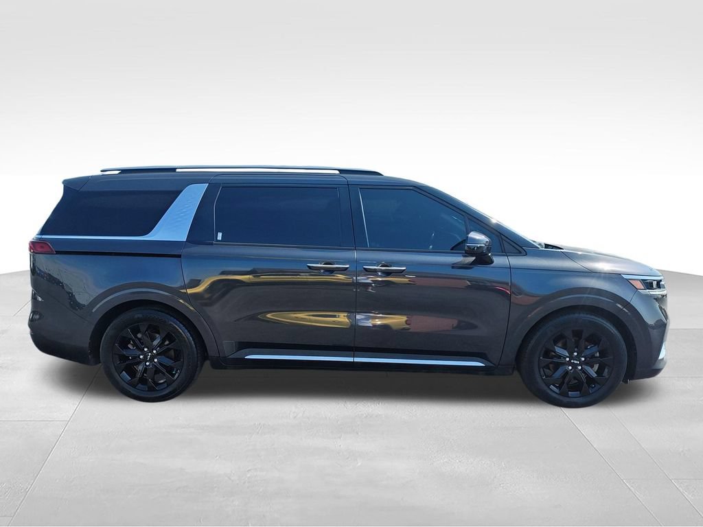 Used 2022 Kia Carnival SX FWD image 4