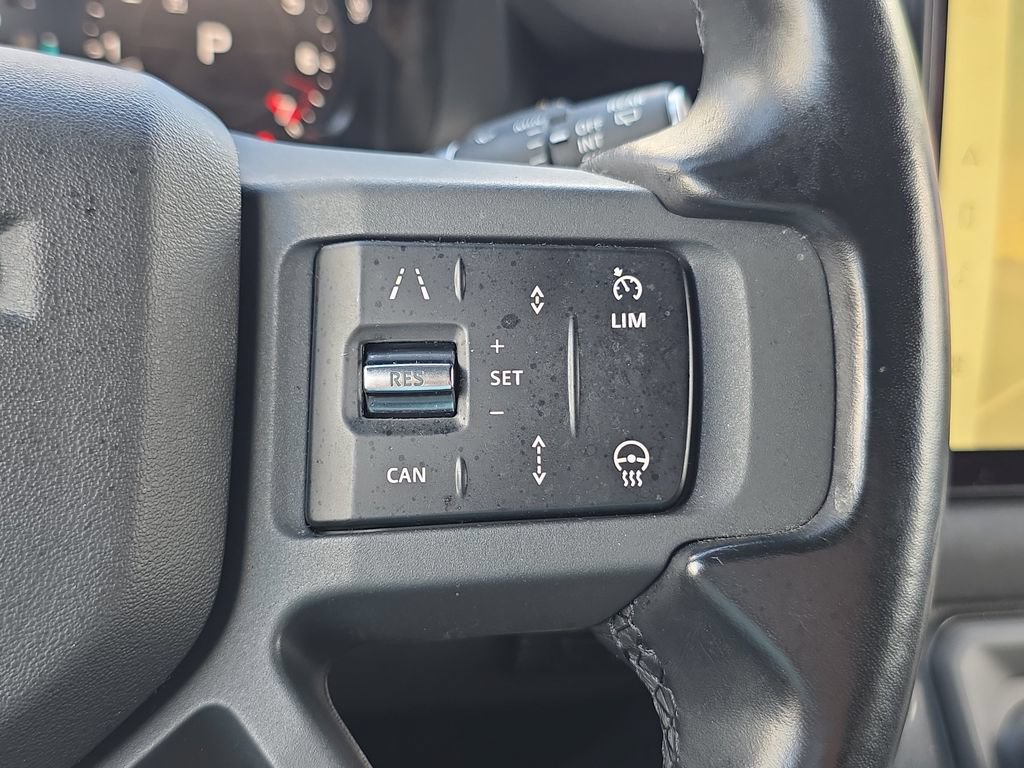 Used 2023 Land Rover Defender 130 X-Dynamic SE AWD/4WD image 21