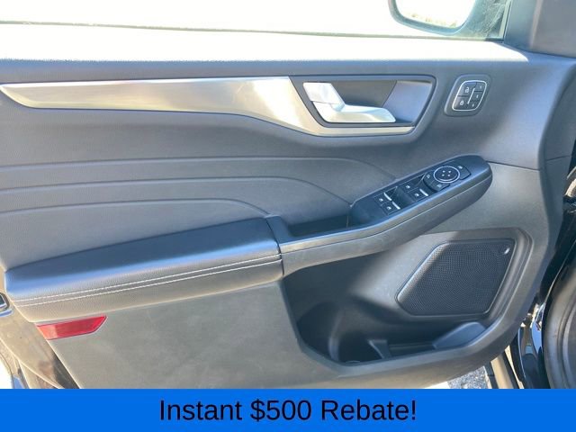 Used 2022 Ford Escape Titanium image 15