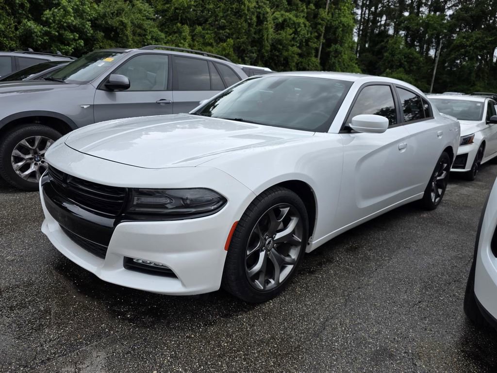 Used 2016 Dodge Charger SXT w/ Plus Group RWD image 4
