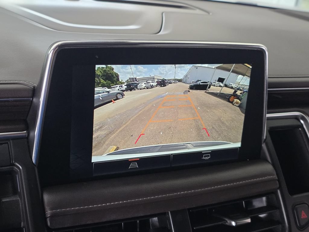 Used 2022 GMC Yukon SLE w/ Gmc Pro Safety Plus Package RWD image 13