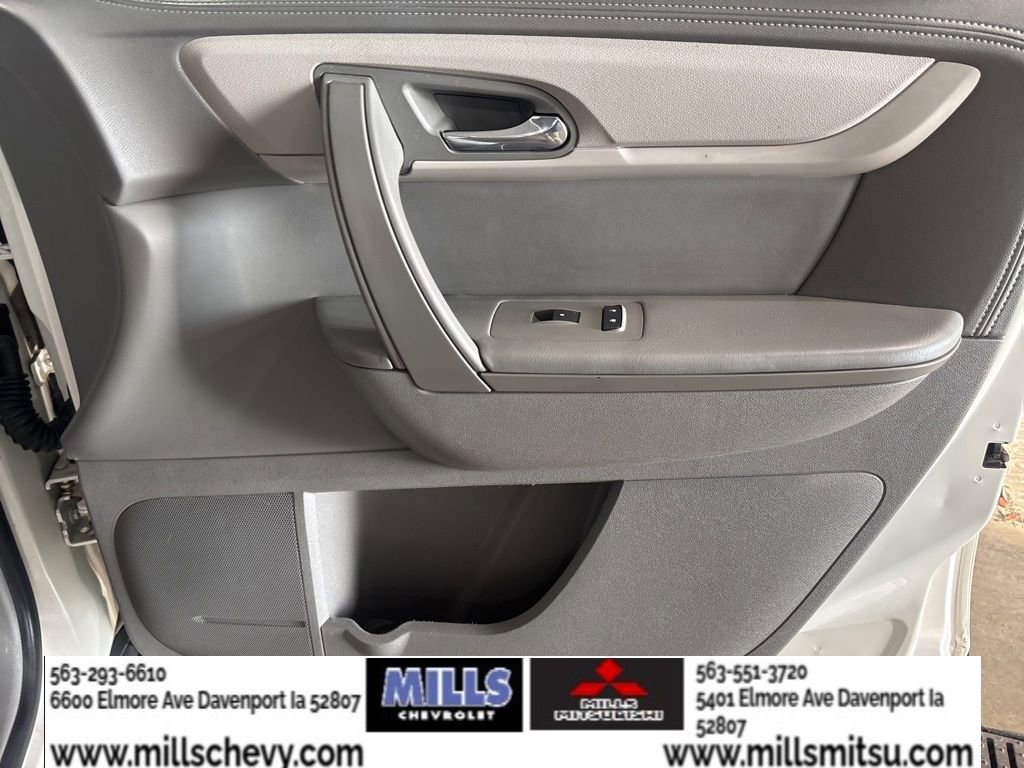 Used 2015 Chevrolet Traverse LT image 18