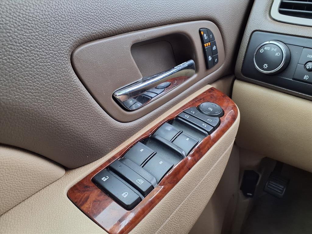 Used 2012 GMC Yukon XL SLT w/ SLT-2 Equipment Package image 6