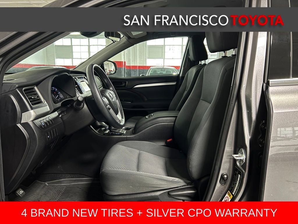 Used 2017 Toyota Highlander LE image 12