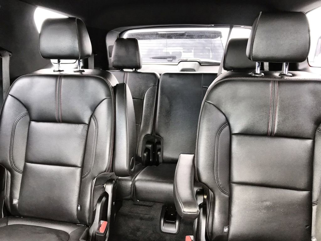 Used 2023 Chevrolet Traverse RS image 23