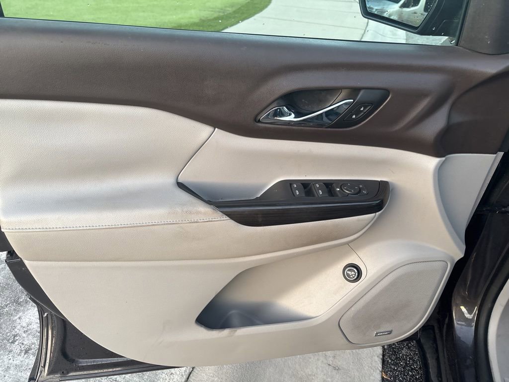 Used 2017 GMC Acadia SLT image 47