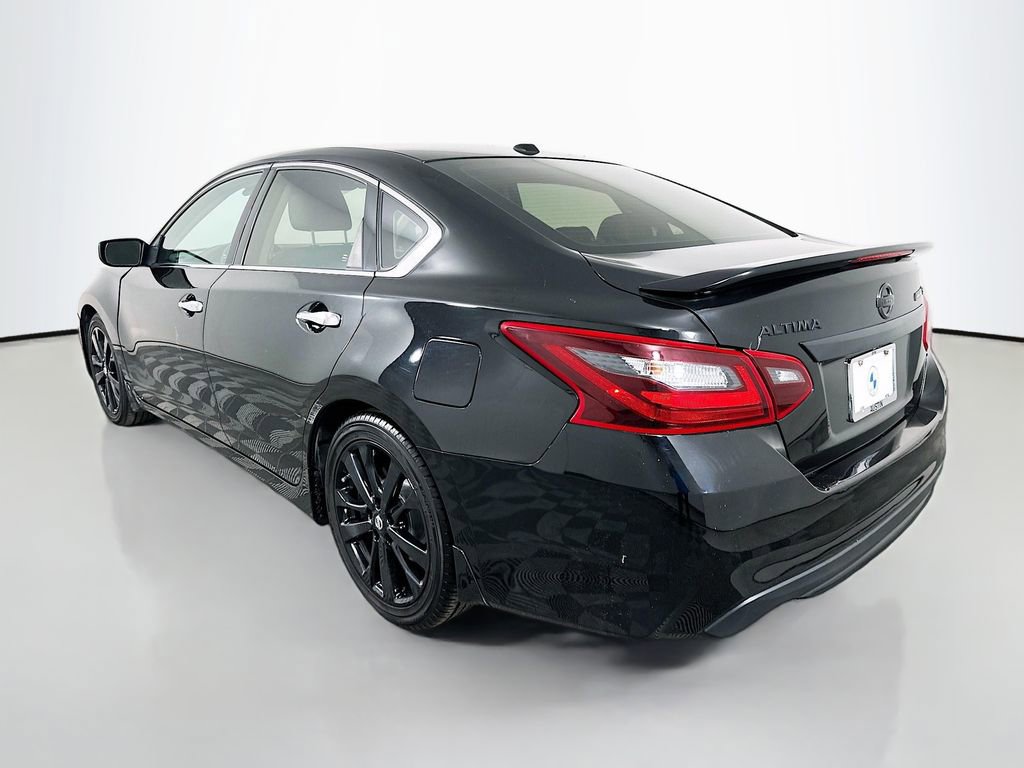 Used 2018 Nissan Altima 2.5 SR w/ SR Midnight Edition FWD image 7