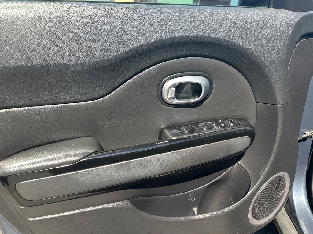 Used 2015 Kia Soul ! w/ Sun & Sound Package image 19