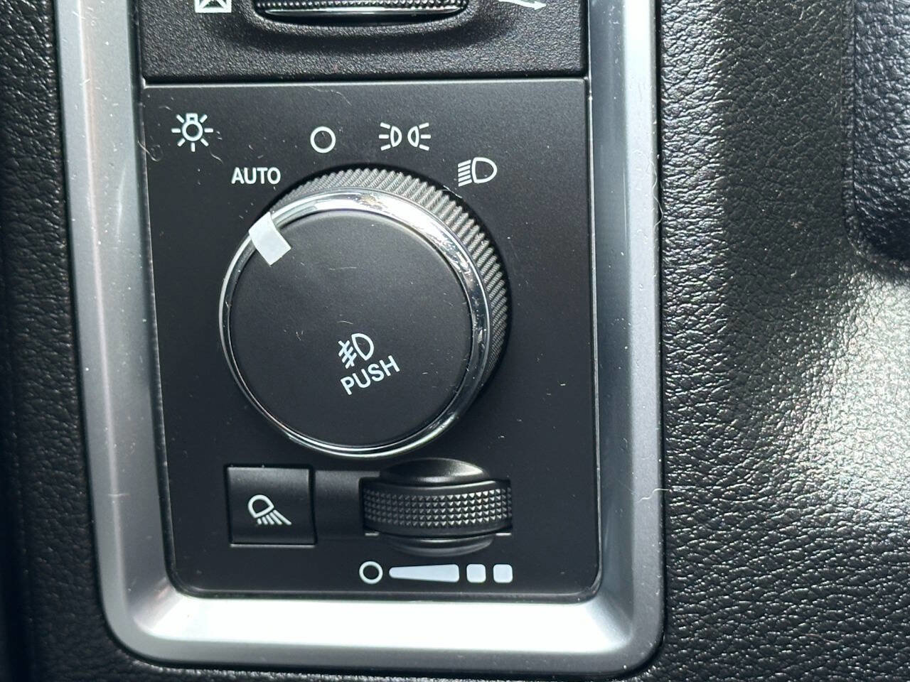 Used 2014 RAM 1500 Limited image 38