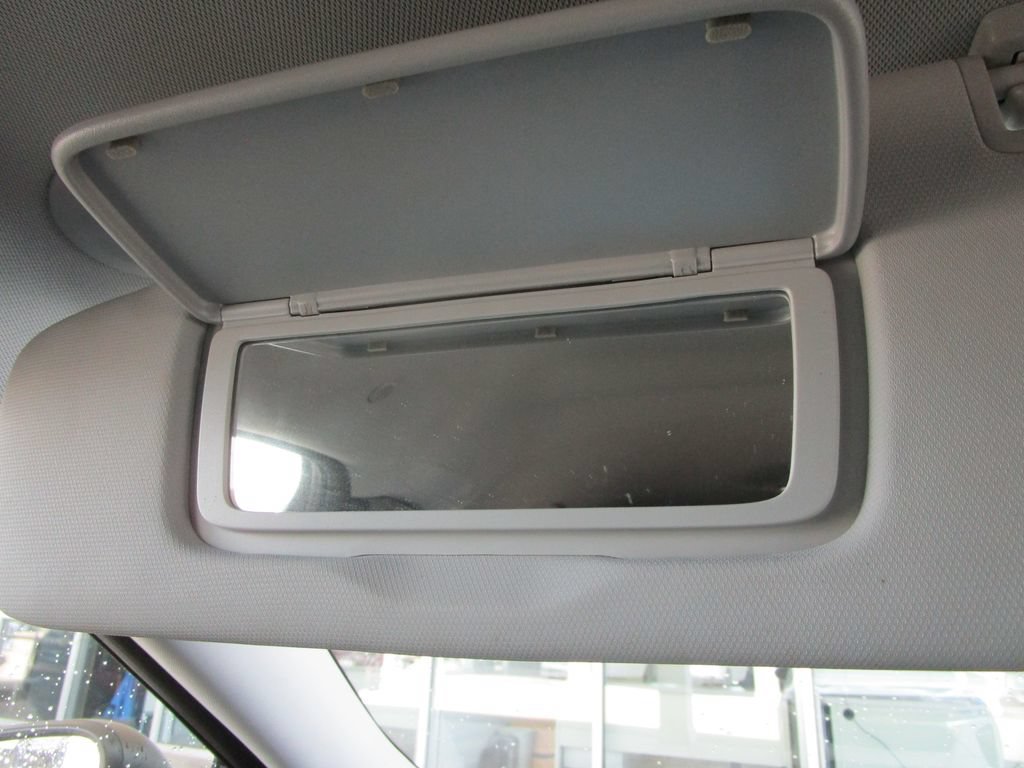 Used 2025 Chevrolet Trax LS FWD image 29