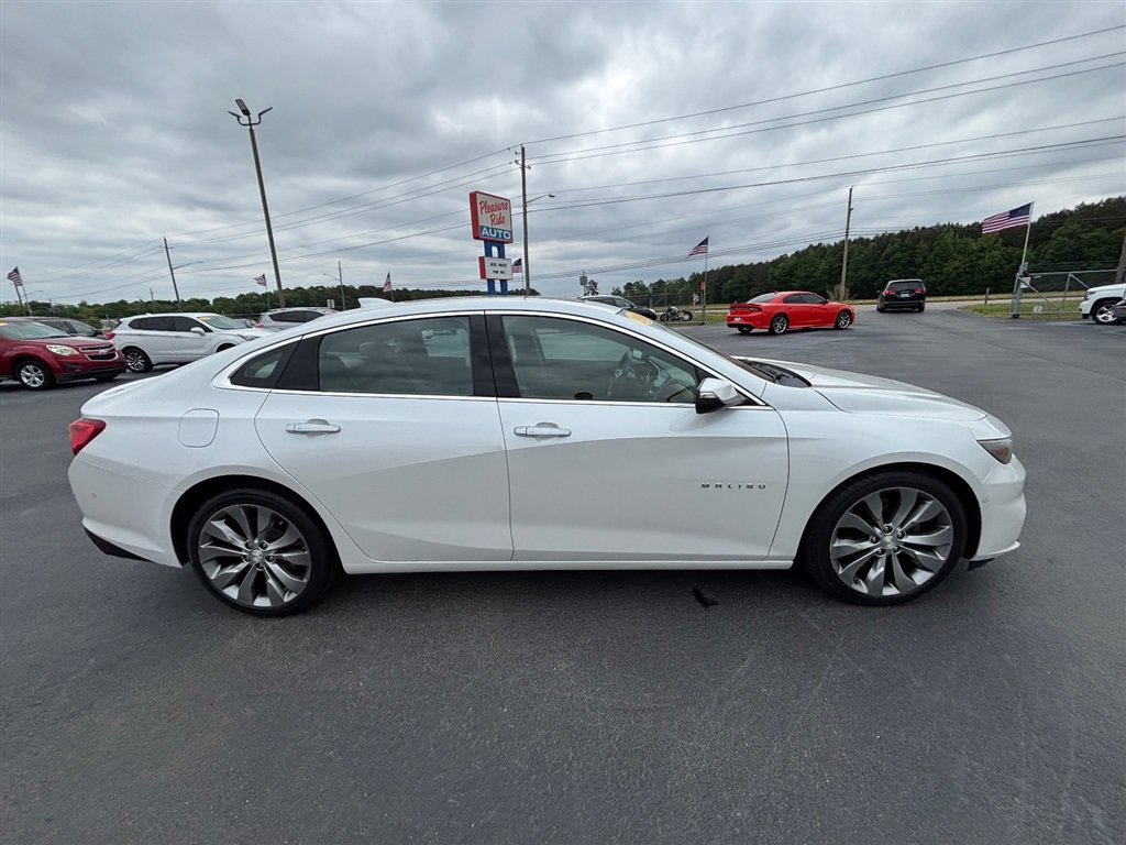 Used 2016 Chevrolet Malibu Premier w/ Driver Confidence Package II FWD image 7