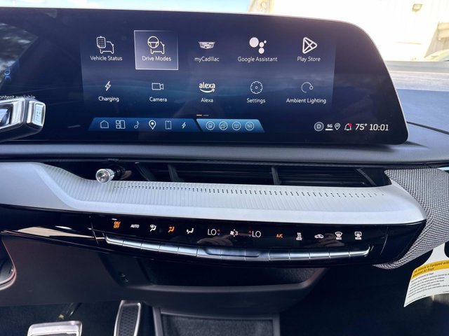 Certified 2025 Cadillac Optiq Sport 1 image 26