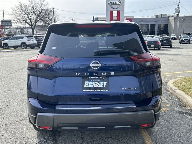 Certified 2025 Nissan Rogue SL image 26