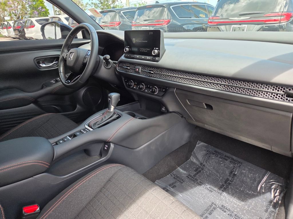 Used 2024 Honda HR-V Sport image 9