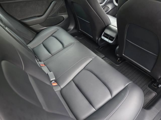 Used 2020 Tesla Model 3 Standard Range Plus RWD image 32