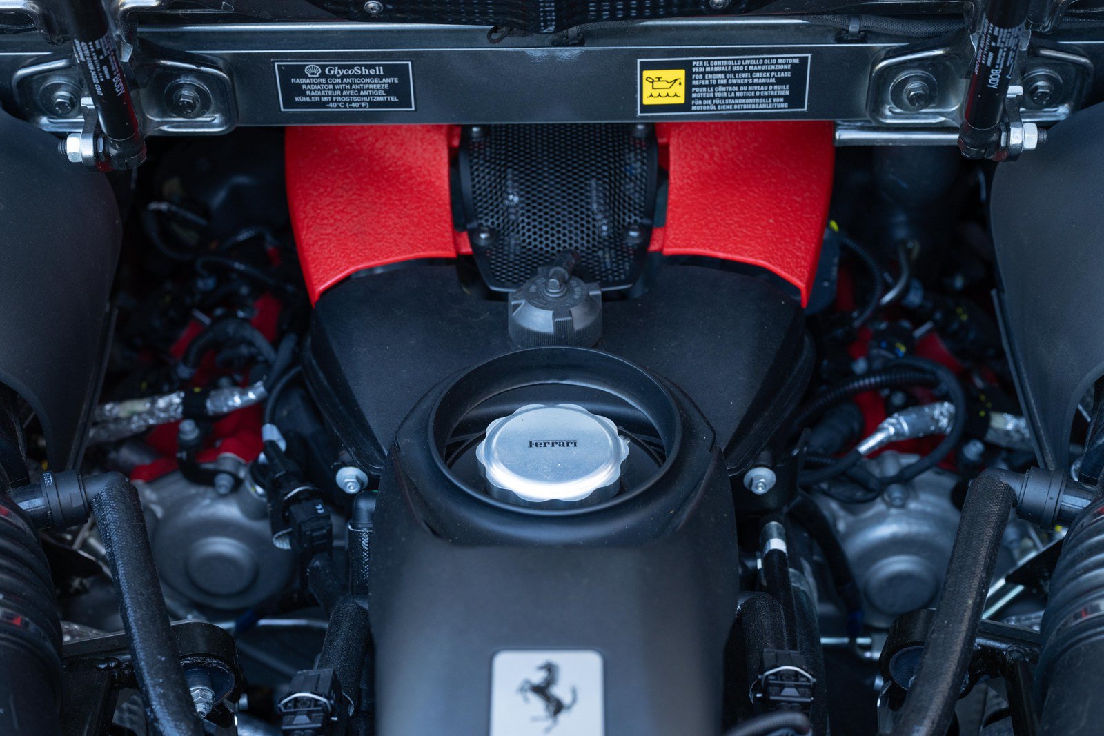 Used 2023 Ferrari F8 Tributo RWD image 22