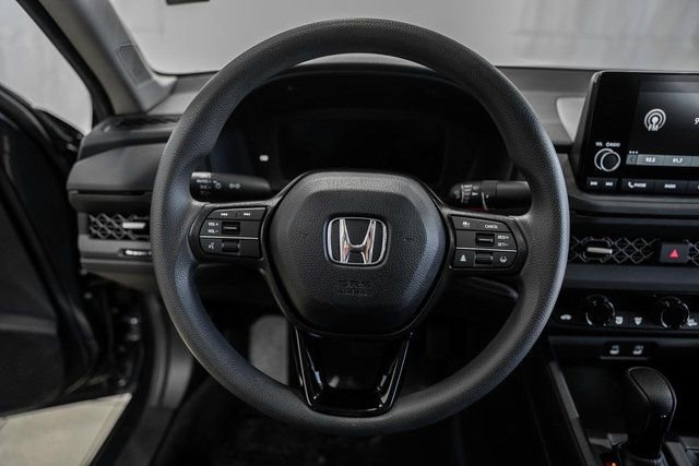 Used 2025 Honda Accord SE image 25